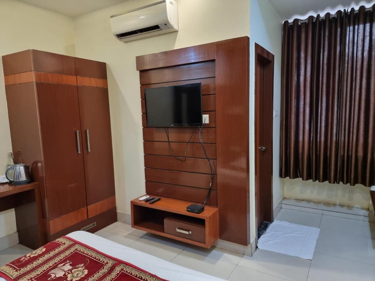 Hotel Vitthal International, Prayagraj Allāhābād Junction Exteriér fotografie
